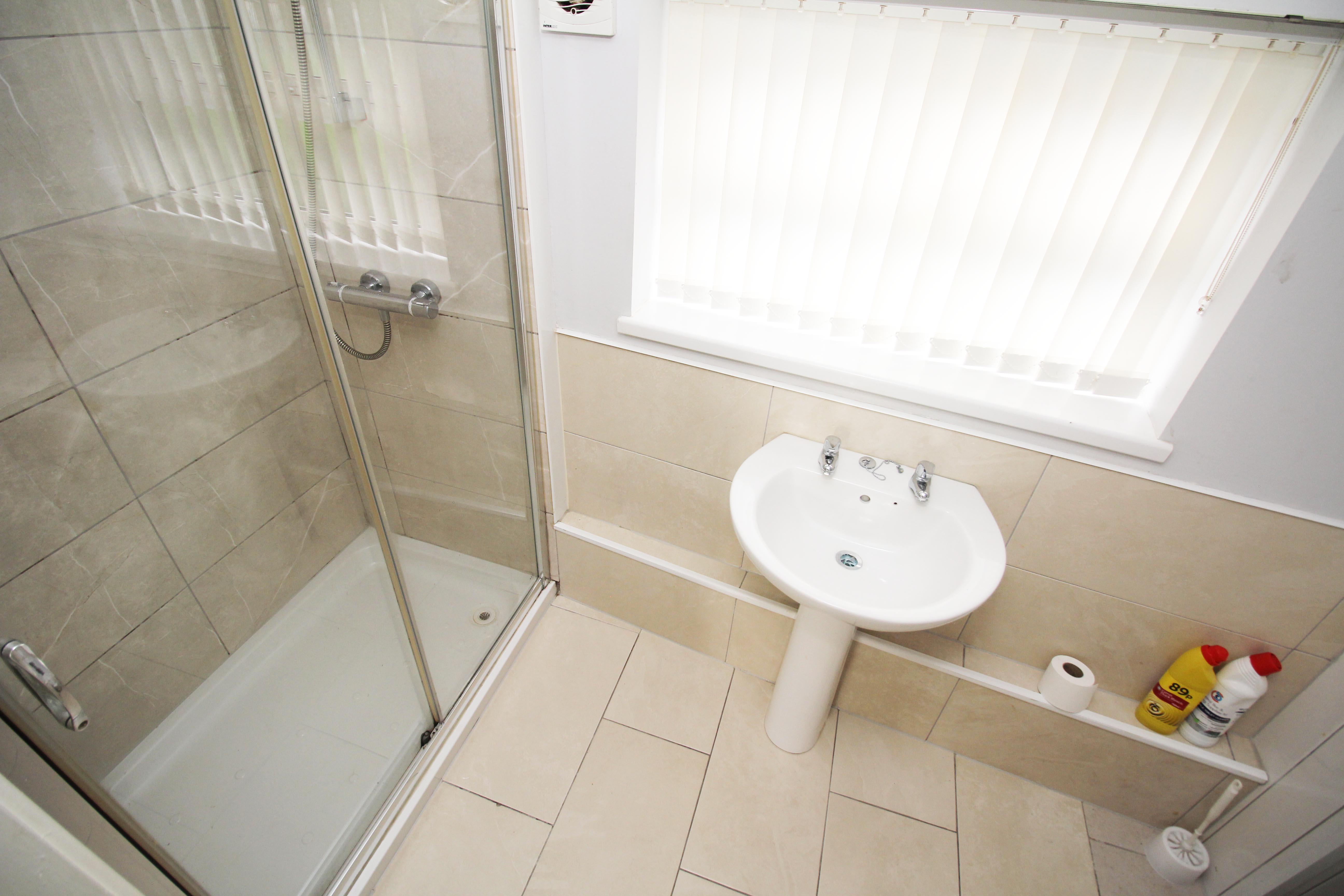 Waunrhydd Road, Tonyrefail CF39 8EW  Interior