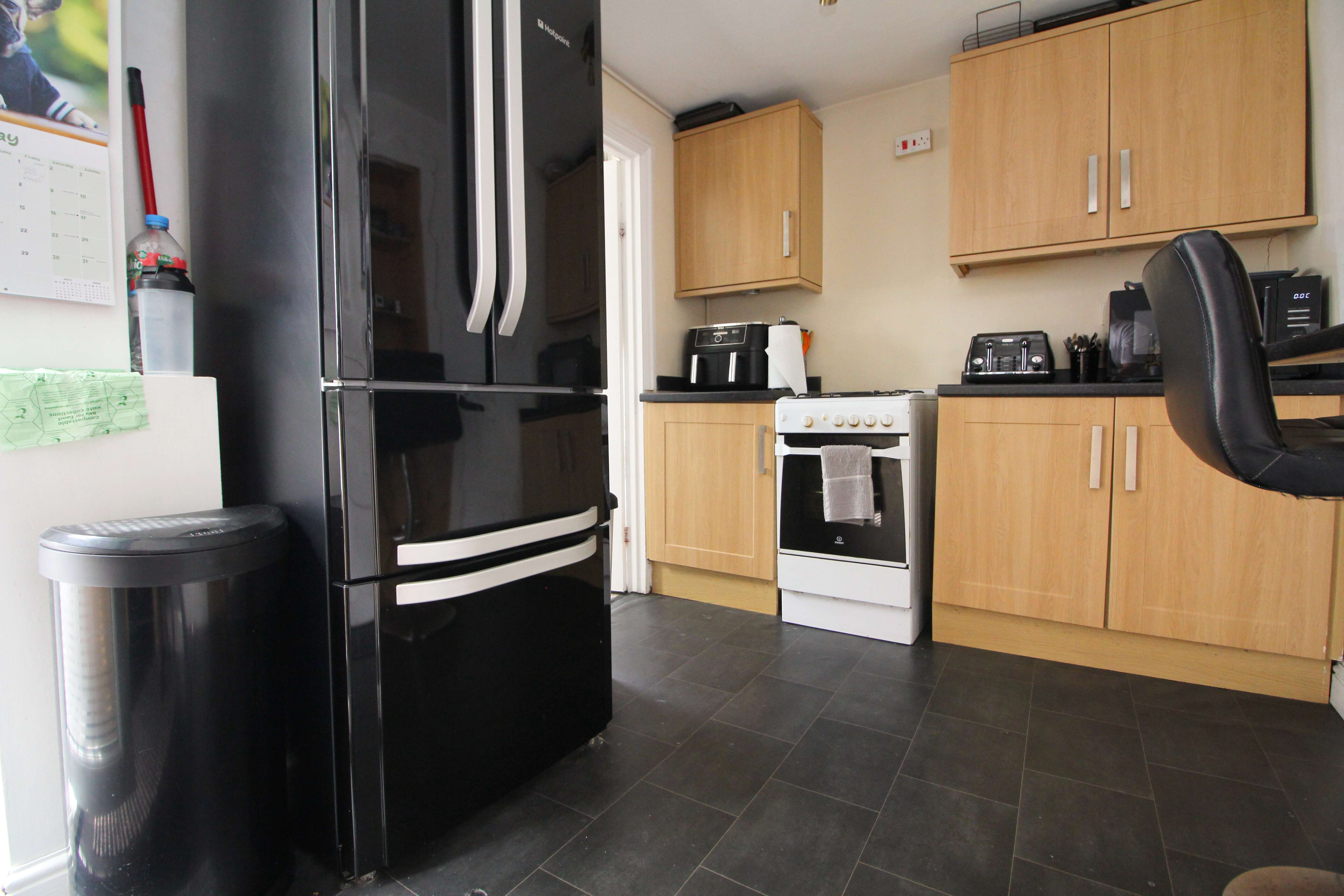 Amos Hill, Penygraig CF40 1PP  Interior