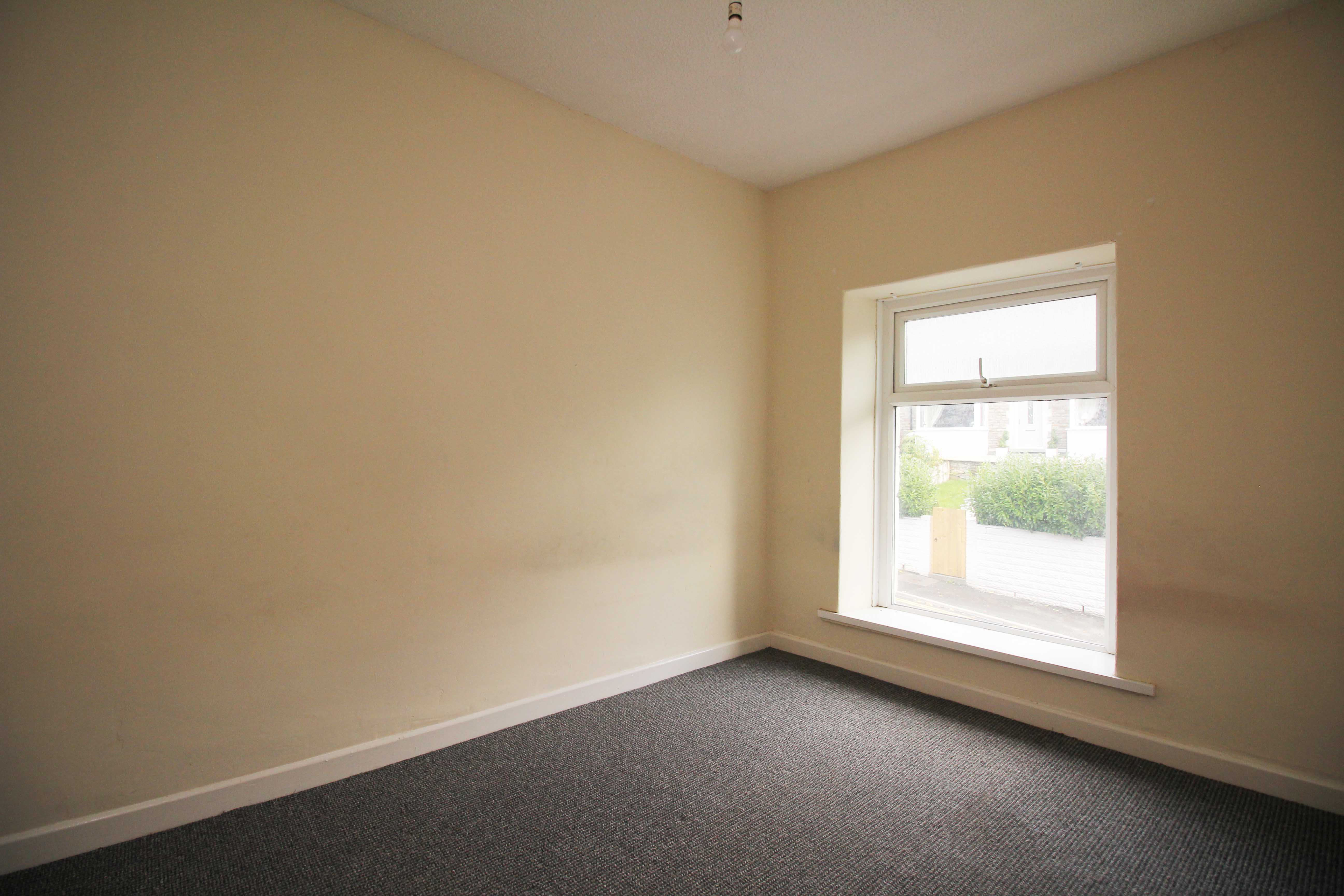 Miskin Road, Trealaw CF40 2QL  Interior