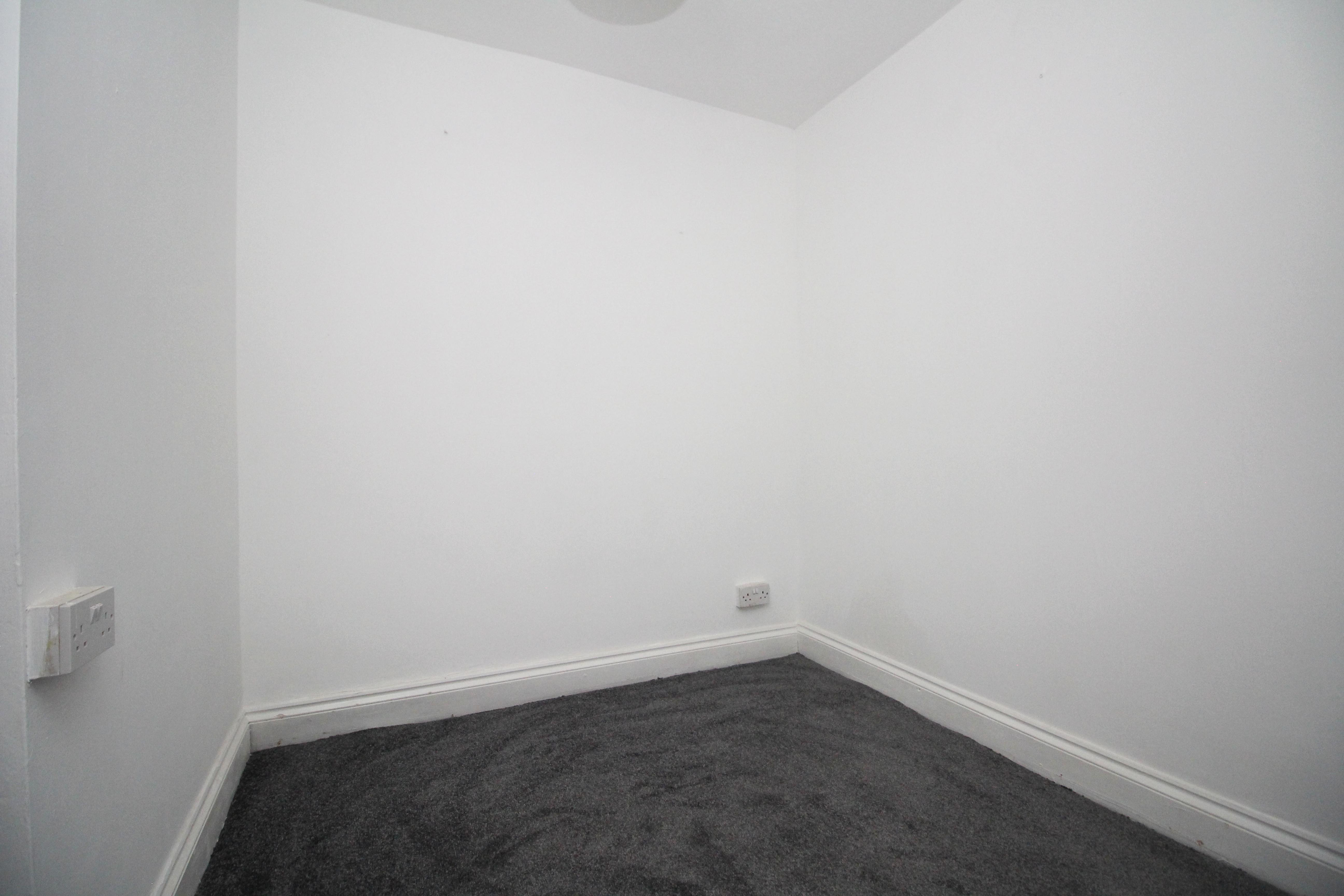 Victoria Street, Treherbert CF42 5LL  Interior
