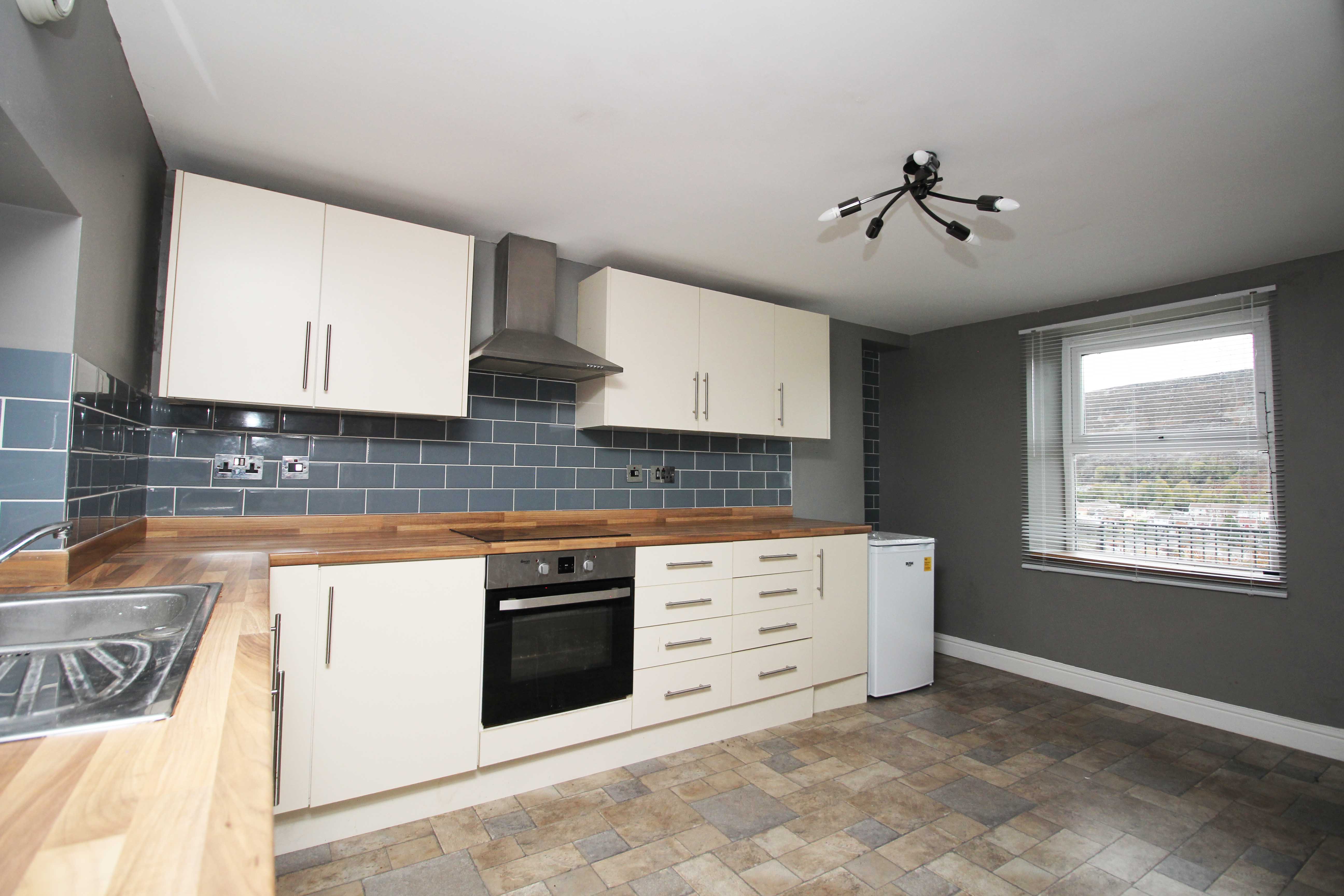 Caemawr Terrace, Tonypandy  CF40 1RZ  Interior