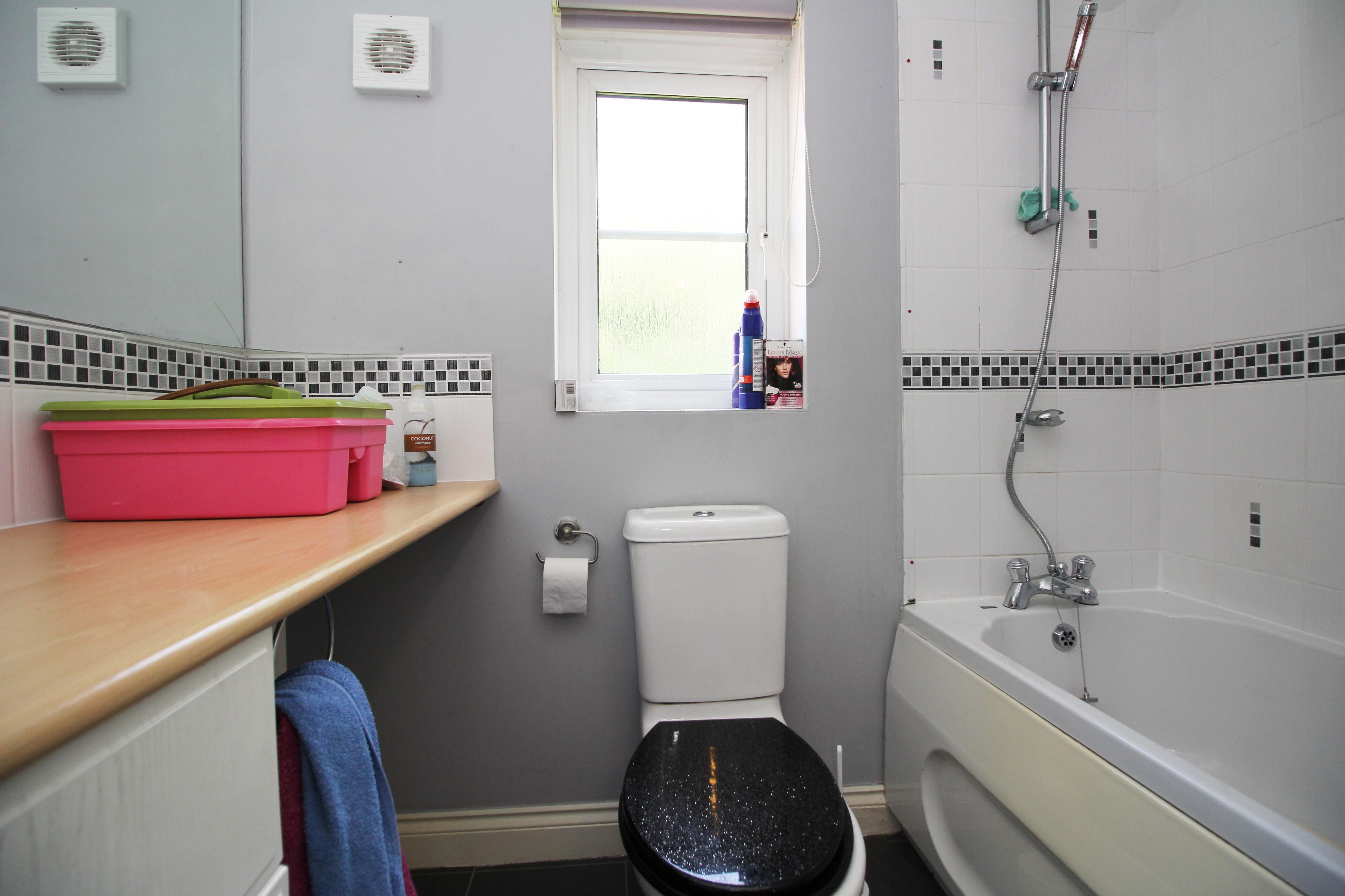 Clos Ynysddu, Pontyclun CF72 9WQ  Interior