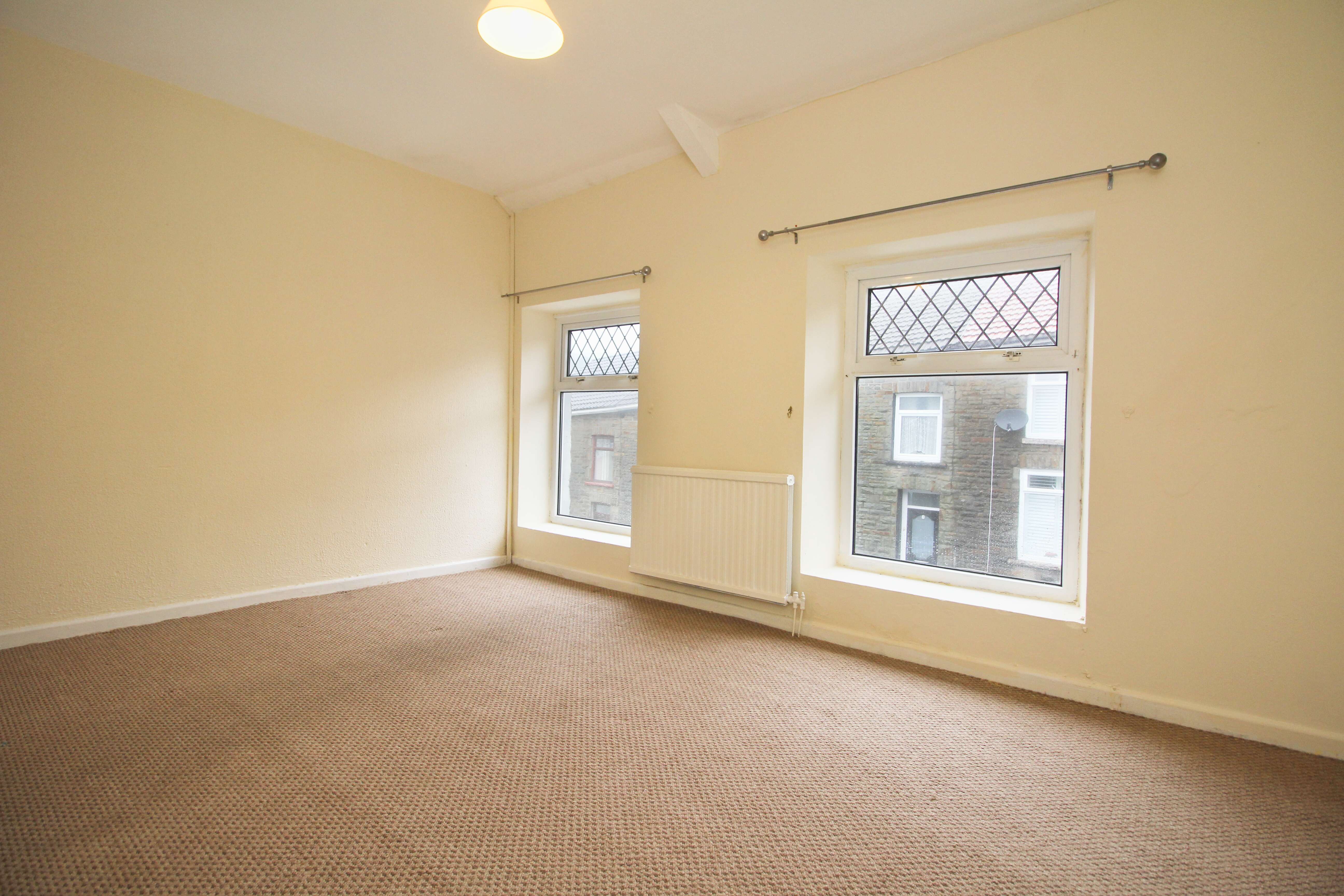 Rowling Street, Penygraig CF401QY  Interior