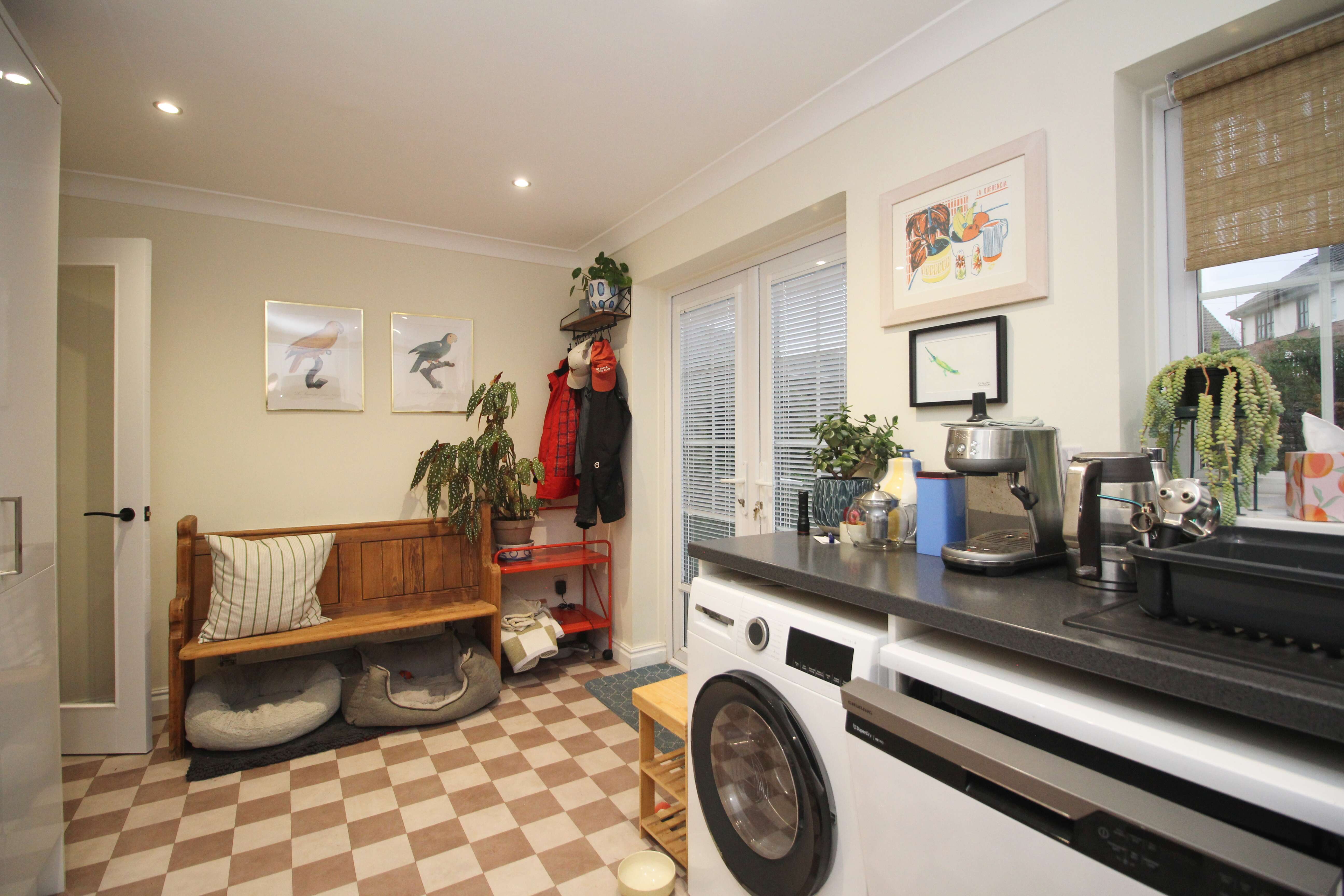 Llwyn Onn, Tyla Garw, CF72 9EU  Interior